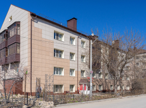 U Kazanskogo Kremlya Flat
