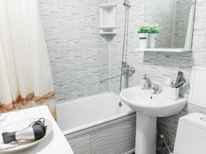 Апартаменты Двухкомнатные в центре города на Красноармейская 124