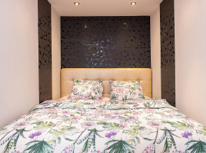 Тихие апартаменты  в центре города, ул.Горького 154. Сова-Дом