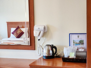 Курортный отель Phaithong Sotel Resort