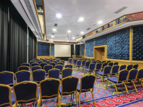 Отель Merit Crystal Cove Casino & SPA