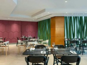 Отель Courtyard by Marriott Tbilisi