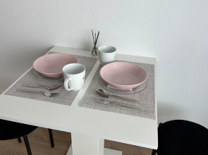 Апартаменты Истоман Студия вид на пруд