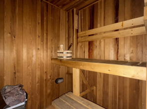 Апартаменты Таунхаус с сауной в центре у набережной