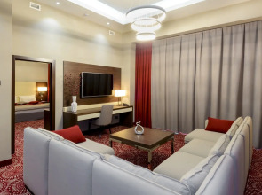 Senator Hotel