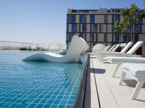 Staybridge Suites Dubai al-Maktoum Airport, an IHG Hotel