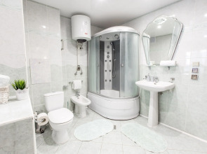 Апартаменты Четырехкомнатные с Видом на Набережную