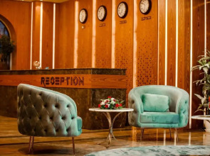 Отель Regal Inn Badamdar