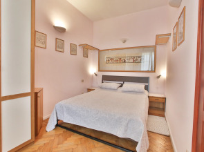 Апартаменты на Набережной Фонтанки 12