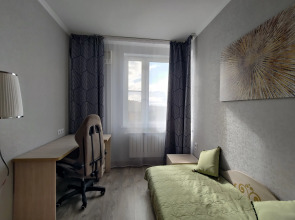 Жилое помещение 2-к квартира у метро Молодежная с яркими закатами