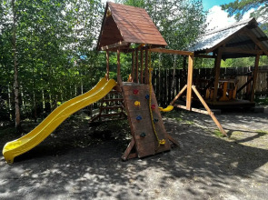 Отель Дом у реки