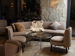 Tash Maral Hotel