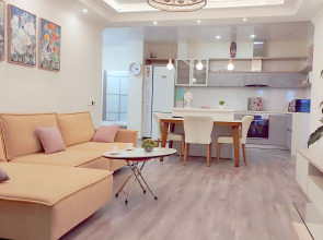 Апартаменты Шикарные В центре с видом на Золотой мост и Русский мост