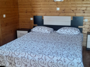 Domiki U Reki Guest House
