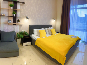 U Morya Na Bulvar Nadezhd 4/2 Flat