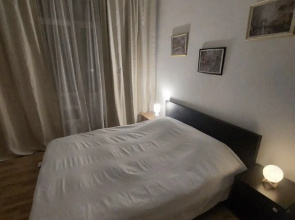 Na Kadomtseva Flat
