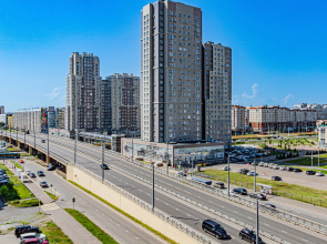 Квартира с Двумя Спальными Рядом с Ривьерой