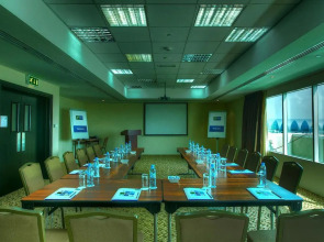 Holiday Inn Express | Dubai Internet City, an IHG Hotel