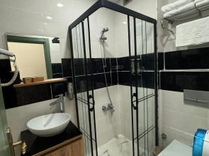 Отель Grand Rafinn