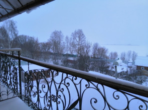 Гостевой дом на берегу озера Неро