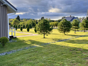 Частный дом у реки