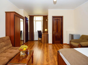 Отель British House
