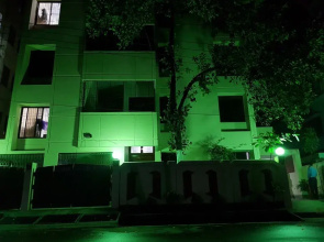 Green House Hotel & Tours
