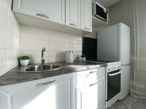 Апартаменты LikeHome на Дорофеева 7 у Города Еды