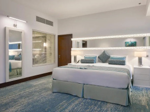 Отель JA Ocean View Hotel