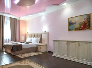 Отель Shine House