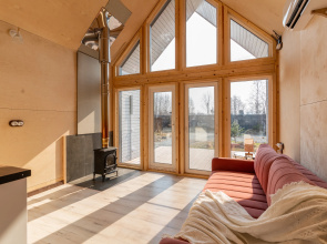 Novy S Saunoy Kaminom I Proyektorom Ryadom S Aeroportom Vladivostoka Private house