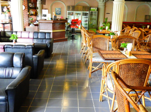 Отель Romeo Palace