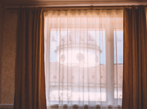 Отель Корона