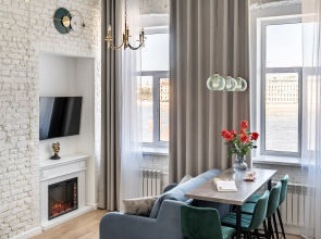 Loft s Vidom na Nevu Apartments