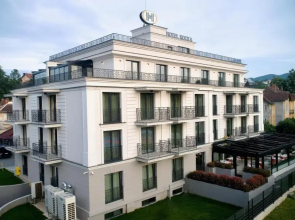 Kocka Hotel
