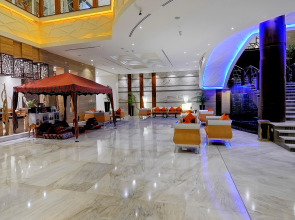 Отель Vintage Grand