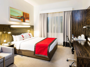 Holiday Inn Express | Dubai Internet City, an IHG Hotel