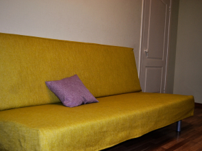 Na Ordzhonikidze 6B Flat