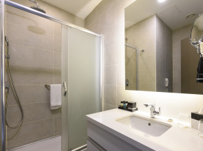 Отель La Quinta by Wyndham Istanbul Gunesli