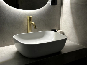 Апартаменты "Эленика" Двухкомнатая квартира в Махачкале с видом на озеро и мечеть