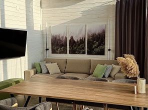 S Basseynom I Baney Private House