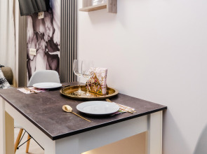 Апартаменты Жуковского 1/2/10 с2 (104)