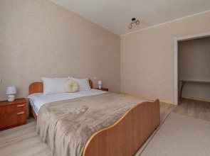 Апартаменты 33 Космонавтов 108Е