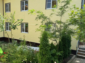 Дом с Енотами  Надежда