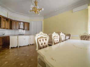 Квартира на Рубинштейна 4