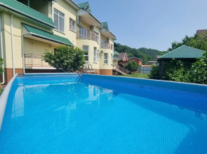 Malakhit Living Quarters