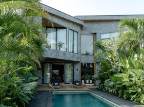 Villa AMO Residence
