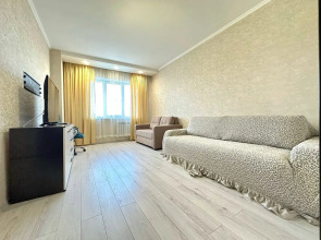 Квартира Двухкомнатная с балконом на Притомском