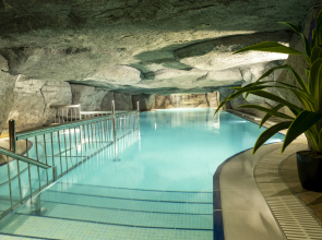 Amethyst Hotel