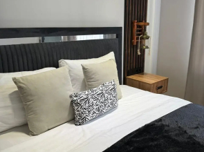 Dizaynerskaya  V Stile Loft V Starom Tsentre Gorode Flat